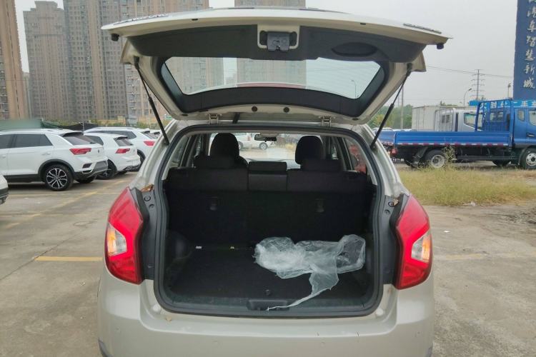 Used SsangYong Korando 2014 2.0L Gasoline Two-Wheel Drive Manual Comfort Navigation Edition
