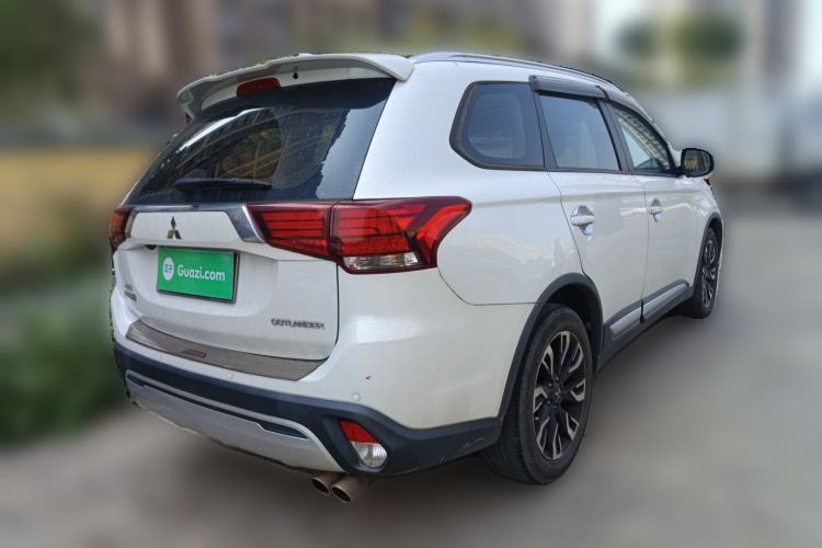 Used Mitsubishi Outlander 2020 2.0L Two-Wheel Drive Enjoyment Version 5 Seats
