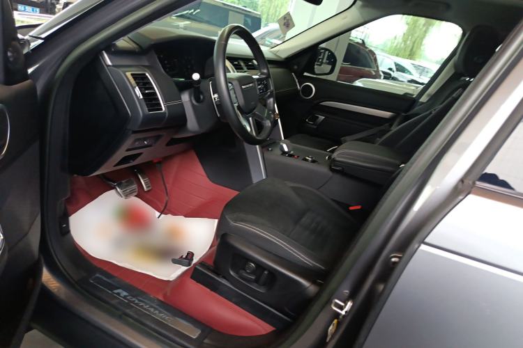 Used Land Rover Discovery 2023 Revised Version 360 PS R-Dynamic S Left Front Seat