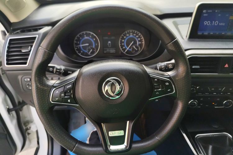 Used Dongfeng Fengon S560 2019 1.8L Manual Urban Model
