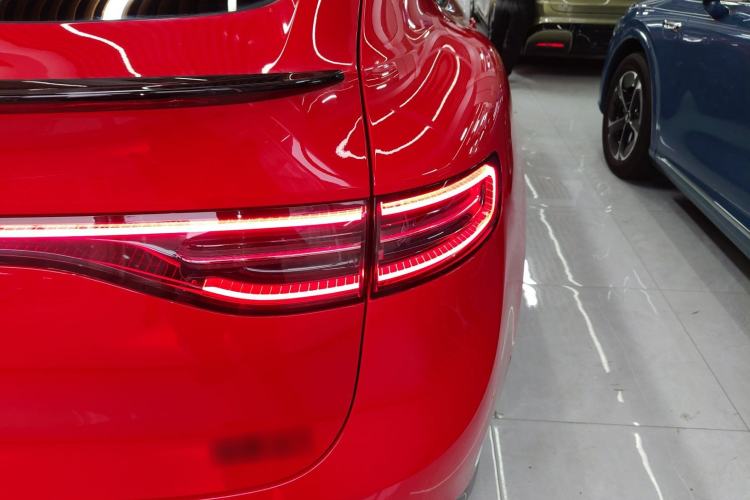 Used Hima Luxeed R7 2024 All-Electric 736 km Ultra Right Rear Taillight