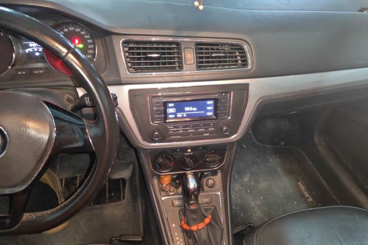 Used Volkswagen Gran Lavida 2015 230TSI DSG Comfort Edition
