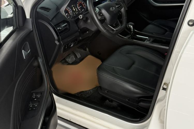 Used Chery Tiggo 3X 2021 PLUS 1.5L CVT Thrilling Red Date Edition Interior 2