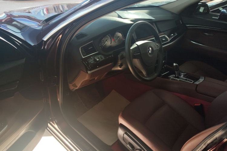 Used BMW 5 Series GT 2015 528i Leading Model
