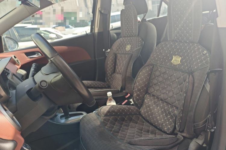 Used Chevrolet Aveo Sonic 2013 Sedan 1.6L AT SX Stylish Audio-Visual Edition
