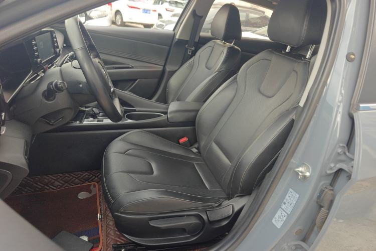 Used Hyundai Elantra 2021 1.5L CVT GLX Elite Edition Left Front Seat