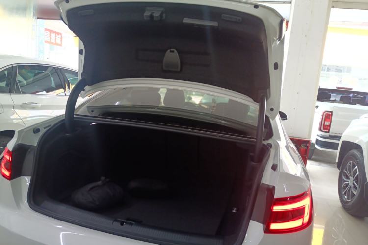 Used Audi A4L 2019 40 TFSI Ambition Version China V