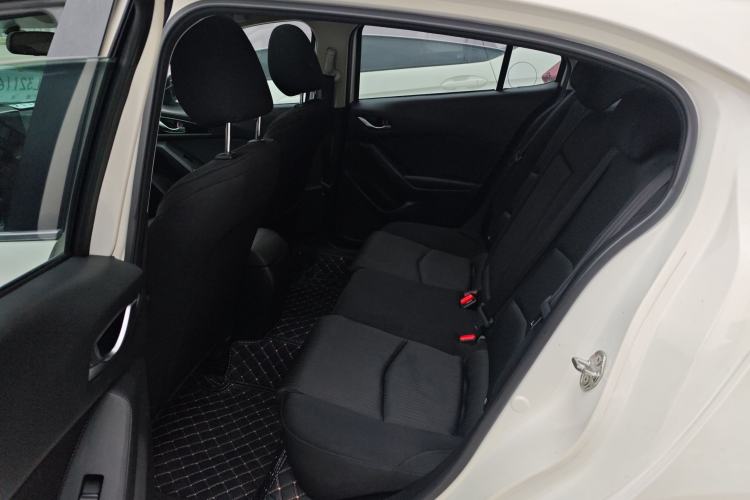 Used Mazda Mazda 3 Axela 2014 Sedan 1.5L Automatic Luxury Model