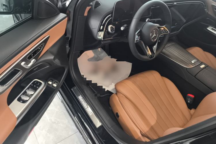 Used Mercedes-Benz E-Class New Energy 2024 E 350 e L Plug-in Hybrid Sedan
