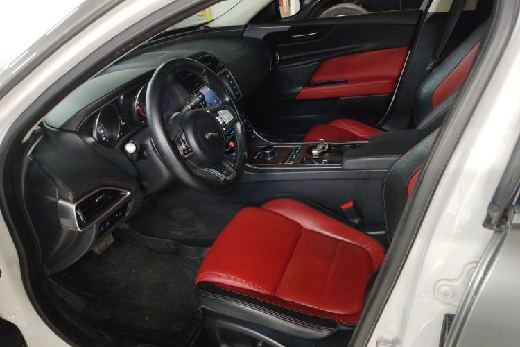 Used Jaguar XE 2017 2.0T 200 PS R-Sport
