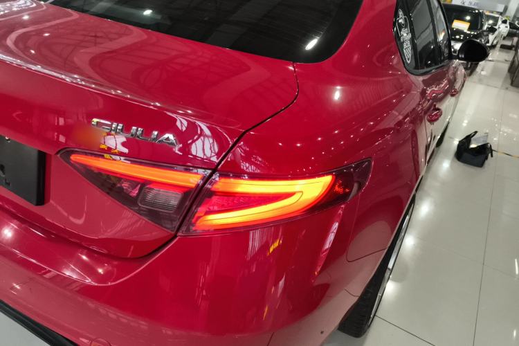 Used Alfa Romeo Giulia 2017 2.0T 200HP Luxury Edition