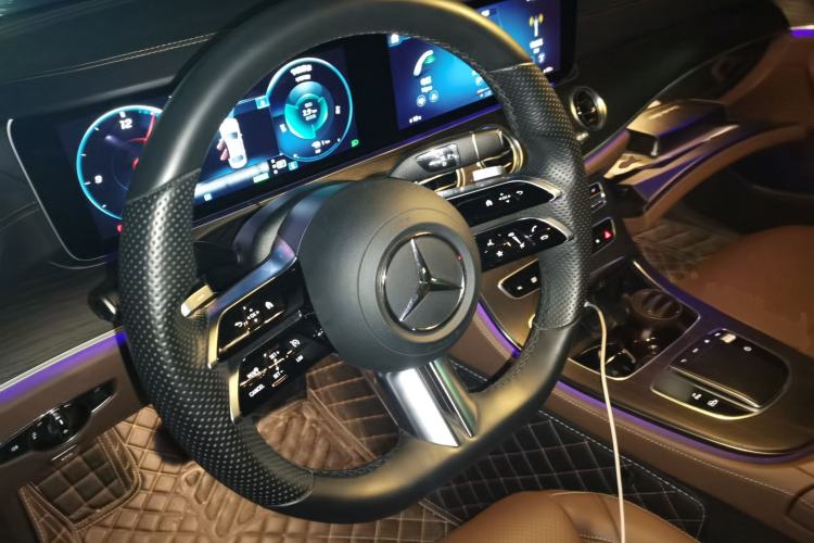 Used Mercedes-Benz E-Class New Energy 2021 E 350 e L Plug-in Hybrid Sports Sedan Steering Wheel