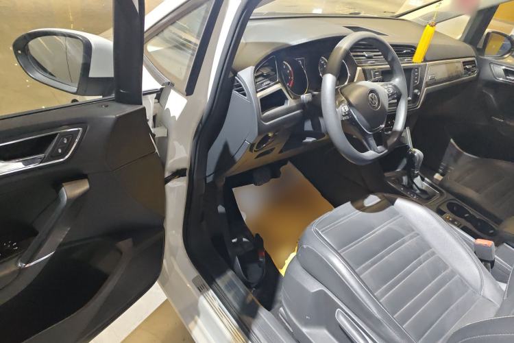 Used Volkswagen Touran 2021 Touran L 280TSI DSG Comfort Edition 7 Seats
