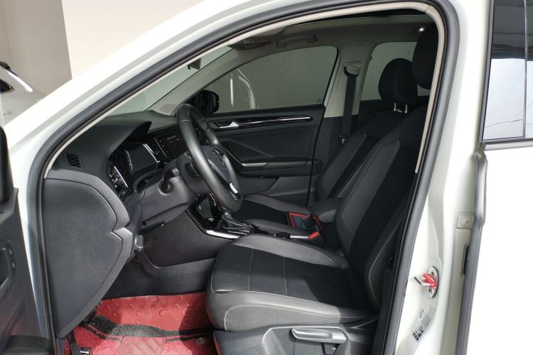 Used Volkswagen T-ROC 2021 280TSI DSG Two-Wheel Drive Comfort Connect Edition