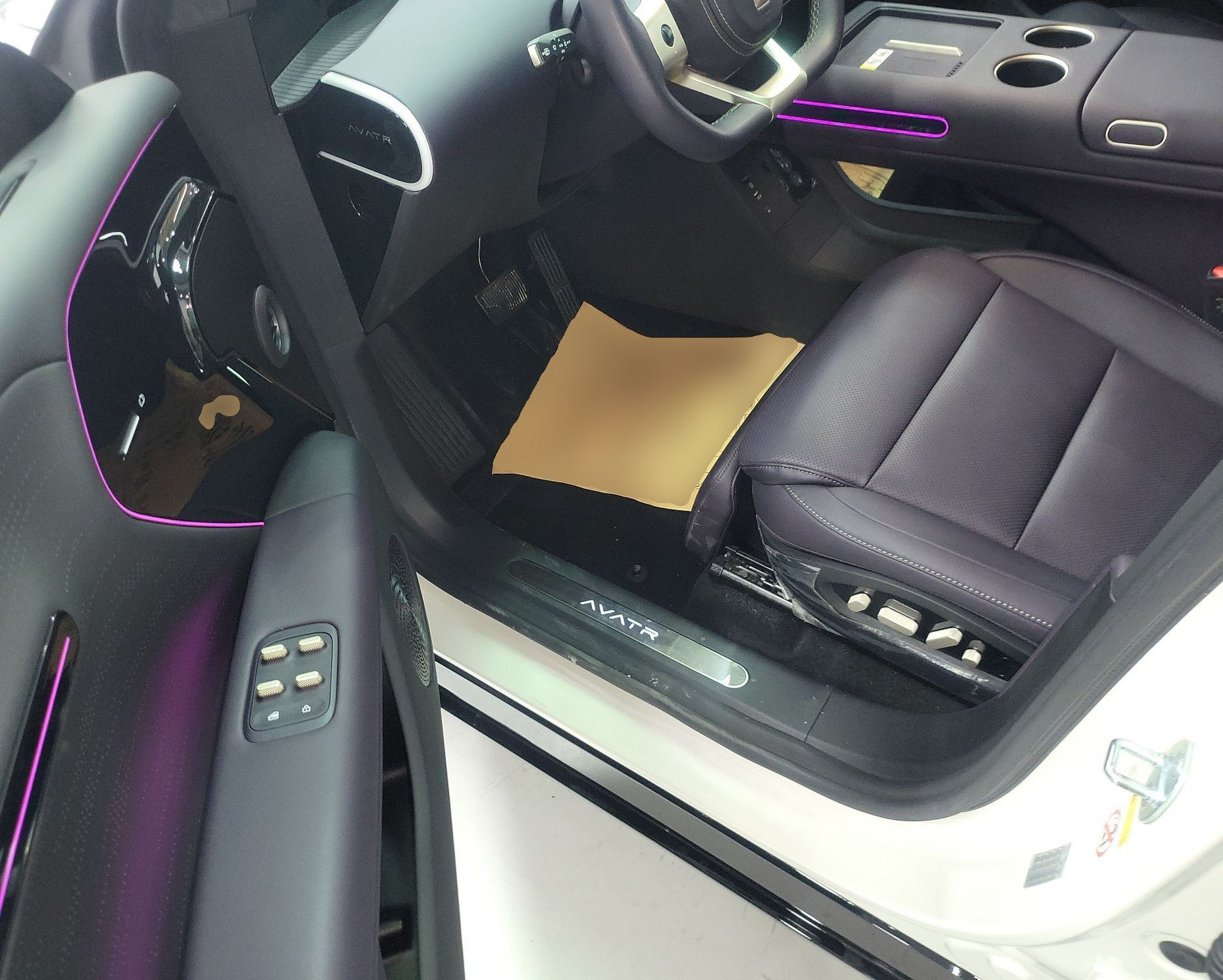 Переднее сиденье в автомобиле