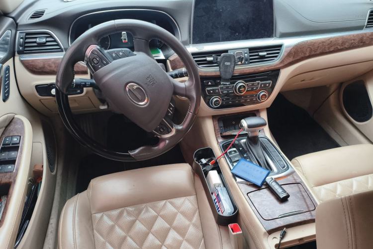 Used GAC Trumpchi GA8 2017 320T Smart Edition Center Console