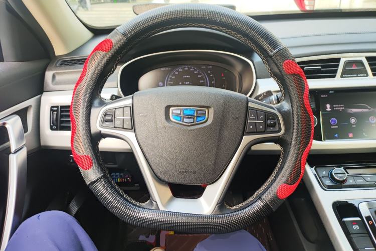 Used Geely Auto Emgrand X7 Sport 2018 1.8TD Automatic Two-Wheel Drive Smart Connect 4G Internet Edition Steering Wheel