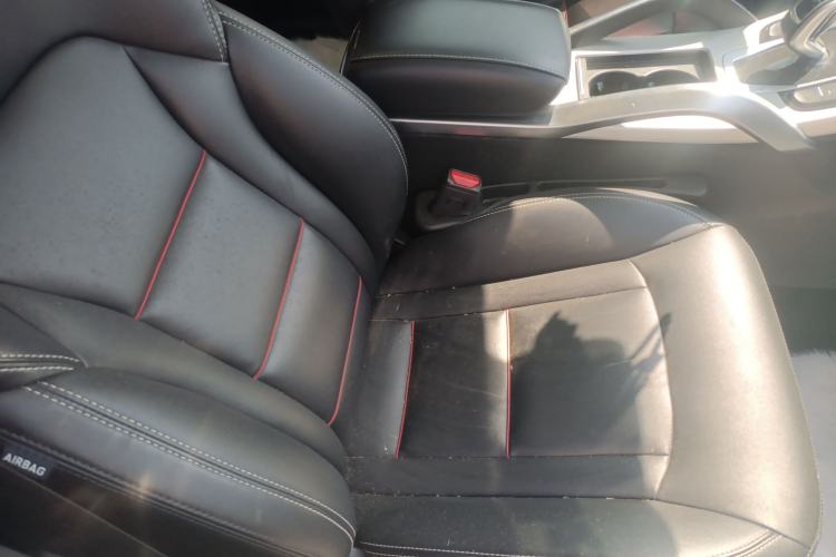 Used Geely Auto Emgrand X7 Sport 2020 1.8TD DCT Two-Wheel Drive Smart Connect 4G-Enabled Version