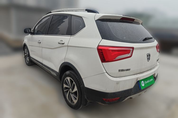 Used Baojun 560 2015 1.8L manual luxury version