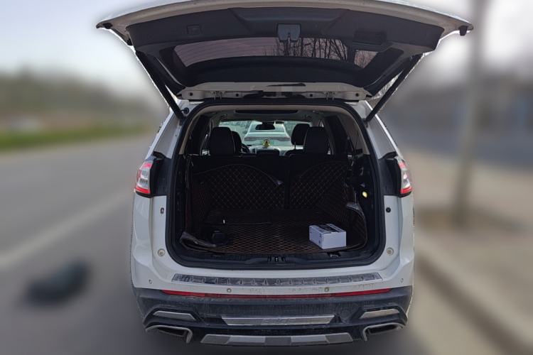 Used Ford Edge 2016 EcoBoost 245 Two-Wheel-Drive Titanium 7-Seater