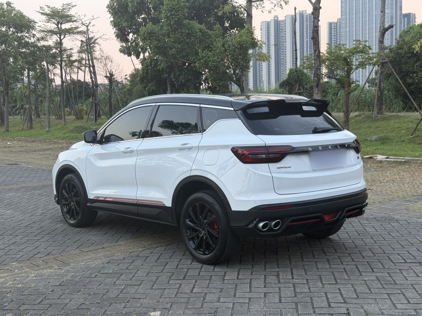 Geely Auto Coolray 2023 1.5T DCT Diamond Edition — снимка 12