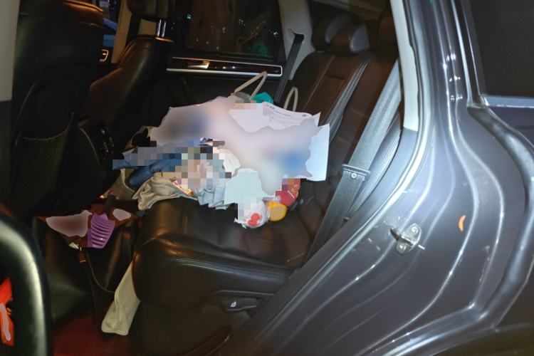 Used Volkswagen Touareg 2011 3.0 TSI High-End Version Left Rear Seat