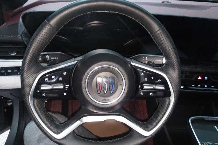 Used Buick LaCrosse 2023 28T Prestige Edition Steering Wheel