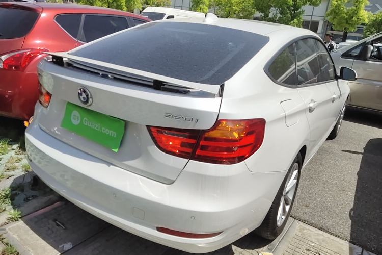 Used BMW 3 Series GT 2016 320i Fashion Model Rear Right 45 Deg