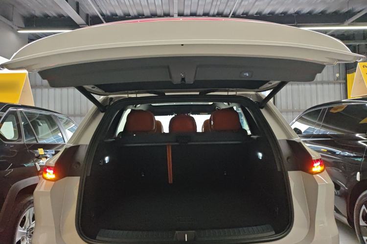 Used Li Auto L6 2024 Pro Model Trunk