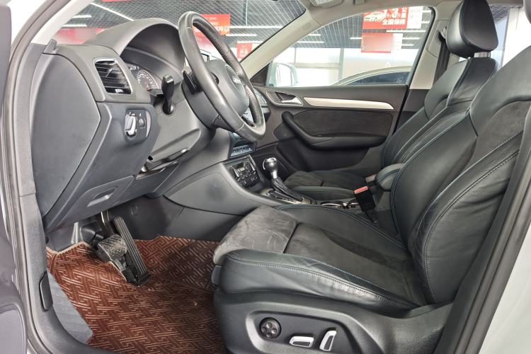 Used Audi Q3 2016 40 TFSI quattro all-wheel-drive sport model
