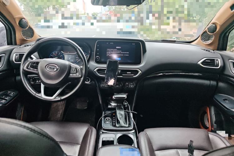 Used GAC Trumpchi GS4 2018 235T Automatic Two-Wheel Drive Luxury Smart Connectivity Version Center Console