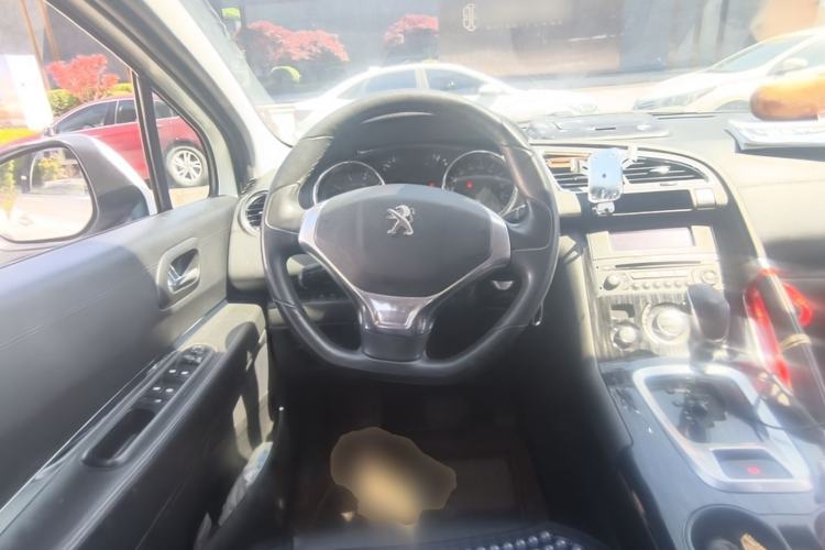 Used Peugeot 3008 2015 2.0L Automatic Trend Edition
