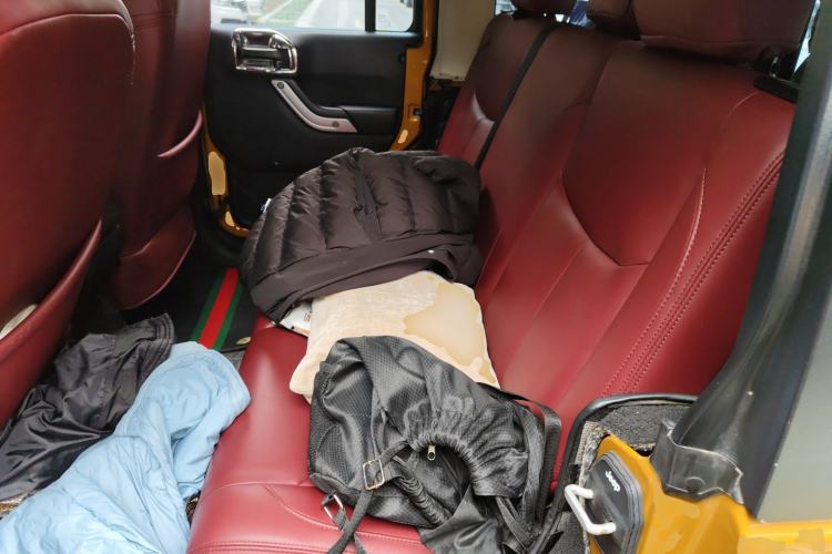 Used Jeep Wrangler 2014 3.0L Sahara Four-Door Edition Left Rear Seat