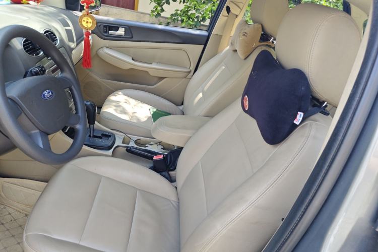 Used Ford Focus 2011 Sedan 1.8L Automatic Fashion Edition
