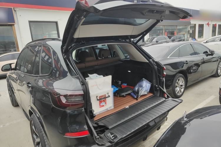 Used BMW X5 2019 xDrive40i Luxury Model with M Sport Package