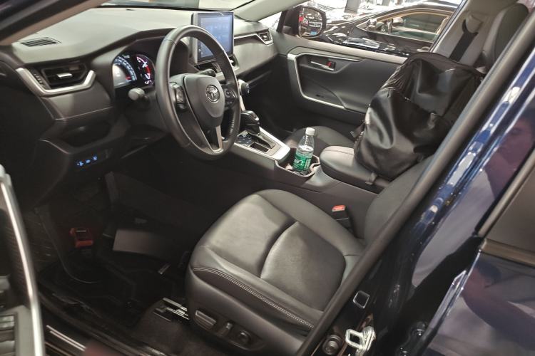 Used Toyota RAV4 2022 2.0L CVT Two-Wheel Drive Fashion Plus Edition
