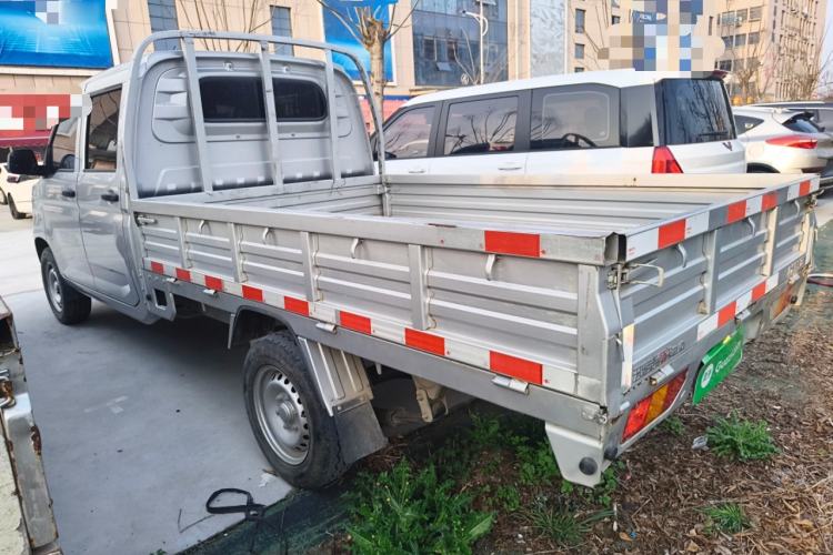 Used Wuling Rongguang New Truck 2023 2.0L Double-Cab Extended-Size Standard Version LJM20B Exterior 2