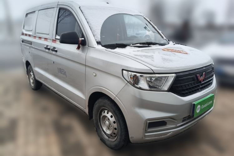 Used Wuling Hongguang V 2019 1.5L Jingqu Edition Sealed-Window Vehicle China VI LAR
