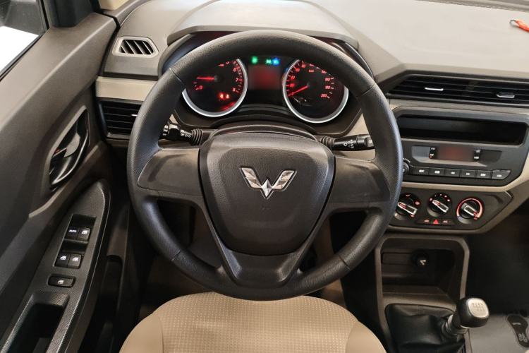 Used Wuling Hongguang 2019 1.5L S Standard Version China VI LAR