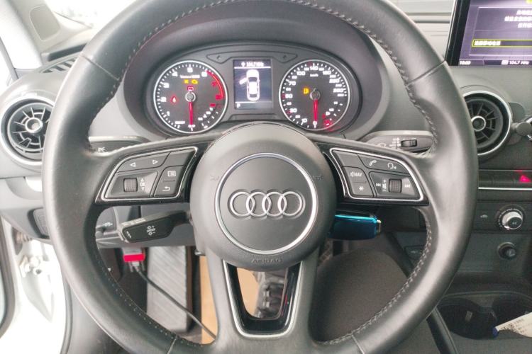 Used Audi A3 2020 Restyled Limousine 35 TFSI Ambition Version China VI
