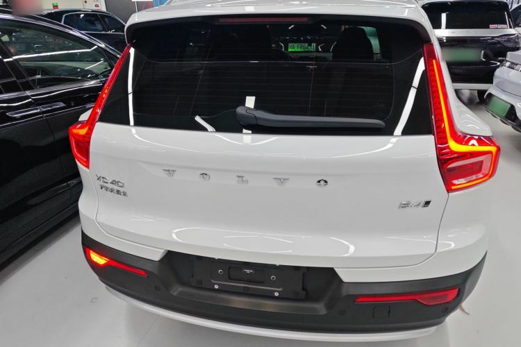 Used Volvo XC40 2024 B4 4x4 Smart Luxury Edition