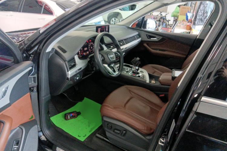 Used Audi Q7 2019 45 TFSI Comfort Model