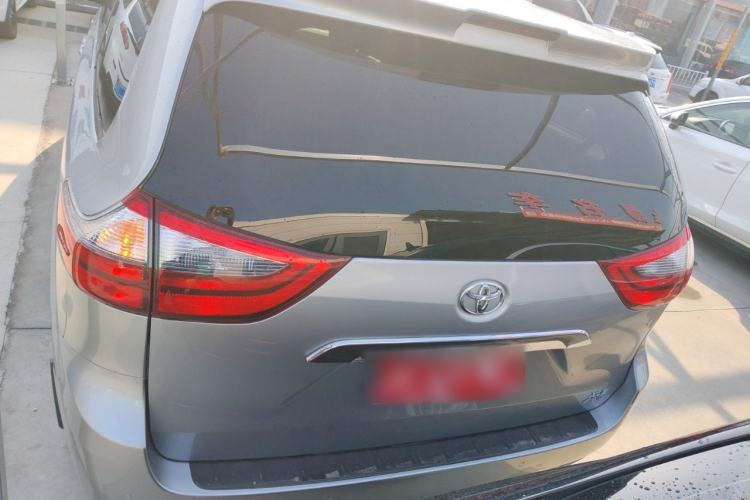 Used Toyota SIENNA 2019 3.5L Four-Wheel Drive XLE 7 Seats U.S. Specification