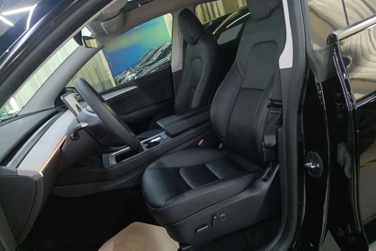 Used Tesla Model Y 2023 Rear-Wheel-Drive Version