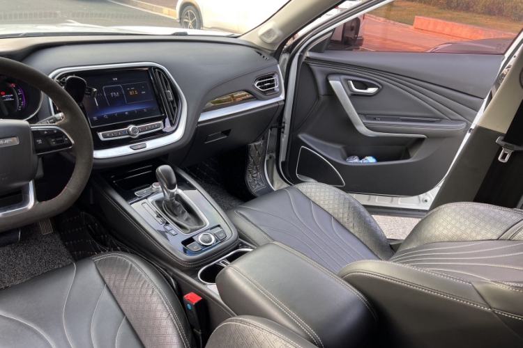 Used JETOUR X70 2018 1.5T Automatic Smart Drive Edition Interior 4