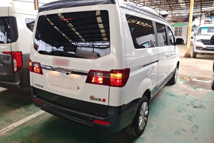 Used Jinbei Gold Hiace M Classic 2023 1.5L Travel Lion Passenger Vehicle 5/6/7 Seats
