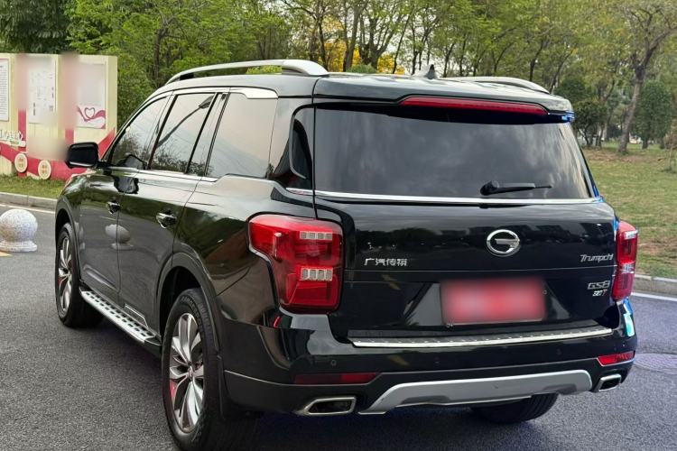 Used GAC Trumpchi GS8 2017 320T Two-Wheel Drive Luxury Smart Connectivity Version (7 Seats) Exterior 5