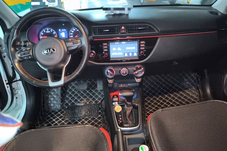 Used Kia KX Cross 2018 1.6L Automatic Dynamic Sunroof Version Center Console