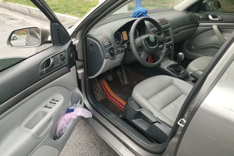 Used Skoda Octavia 2010 1.6L Manual - Yijun Version
