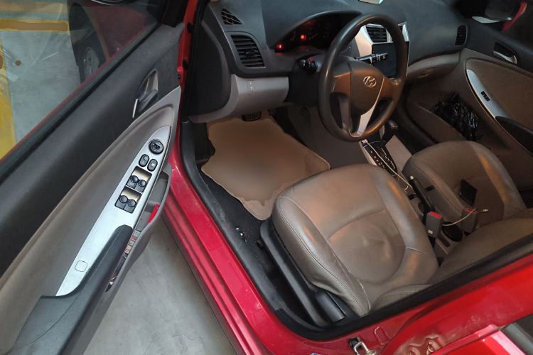 Used Hyundai Verna (older generation) 2014 1.4L Automatic Smart GLS
